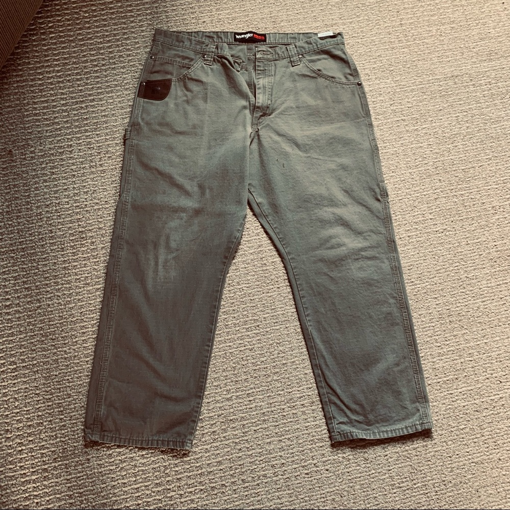 Wrangler Riggs Workwear. 38” Khaki green